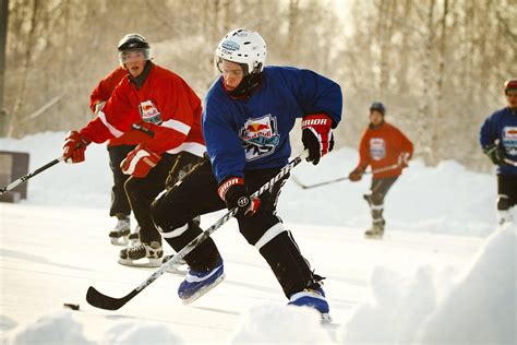 Hockeydb.com is an archive for hockey statistics, hockey logos, and hockey cards. Eishockey pur
