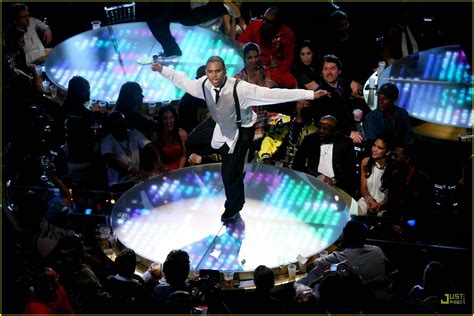 Photo Chris Brown Rihanna Vmas 2007 Performance 30 Photo 577541