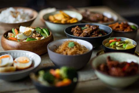 Indonesische rijsttafel bestellen ~ Selera Anda ~ Indonesische catering