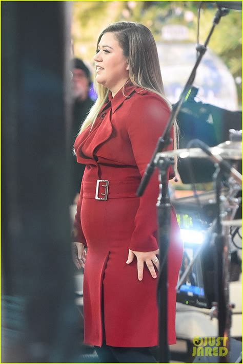 Photo Kelly Clarkson Today Show 08 Photo 3821403 Just Jared Entertainment News