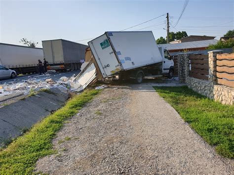 Don't forget to bookmark this page by hitting (ctrl + d), Accident ca-n filme, la Răcăciuni - JurnalDeBacau.ro