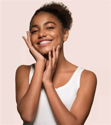 Simple Skincare Tips For Dark Skin Tones Black Skin Care Skin Care Women Dark Skin