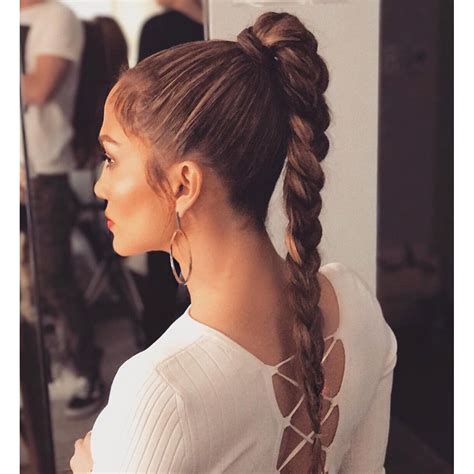 27 Ponytail Hairstyles For 2018 Best Ponytail Styles Glamour