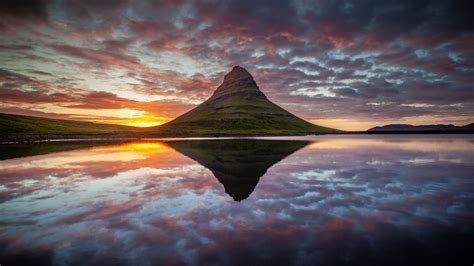 1326703 Reflections Of Kirkjufell With The Midnight Sunby Hughie