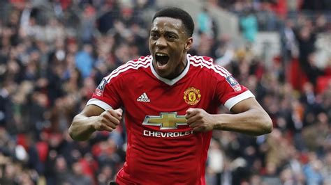 Anthony Martial Scores Injury Time Winner To Send Manchester United