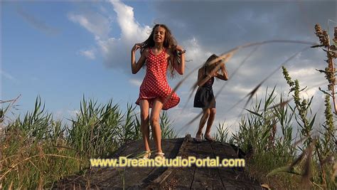 Young Fashion Teen And Preteen Amatuer Models