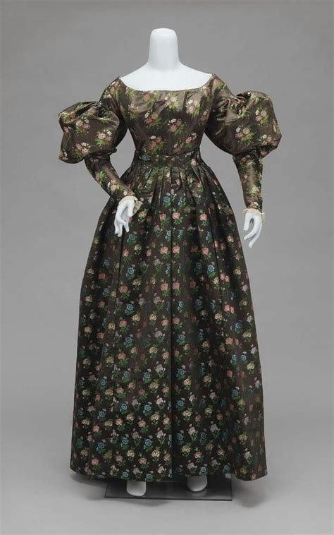 The Hoopskirt Society 1820s Fashion 1830s Fashion Historical Dresses