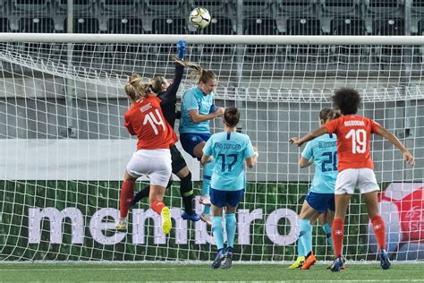 Dutch Women Qualify For Next Year S Football World Cup Dutchnews Nl