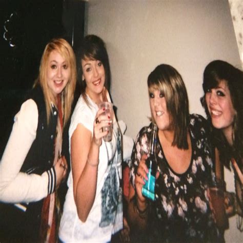24 cringe things you did on a night out in the 00s