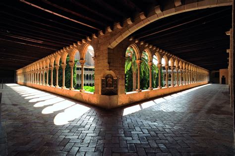 Reial Monestir De Santa Maria De Pedralbes Meet Barcelona