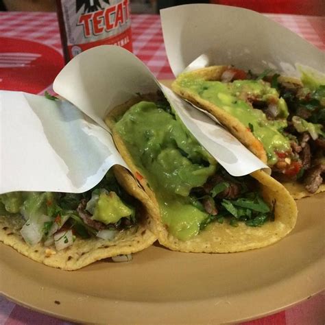 Comer Tacos En Rosarito Es Toda Una Tradición ¡3 Con Todo Por Favor