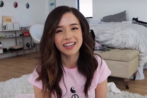 Pokimane Is Doing Twitch Hot Tub Stream With Offlinetv On Her Birthday