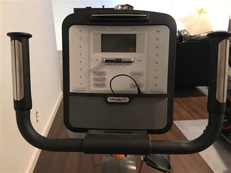 The console has built in programs you can exercise along to which give you plenty of variety to help. Nordictrack Easy Entry Recumbent Bike / Amazon Com Nordictrack Ntex76016 Commercial Vr21 ...