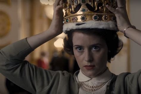 Why didn't queen elizabeth ii wear the imperial state crown for the queen's speech? Netflix's 'The Crown' Teaser Shows Young Queen Elizabeth II