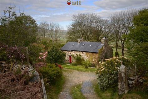 Yr Hen Fynydd Under The Thatch Secluded Holiday Cottages Wales Cottages In Wales Luxury