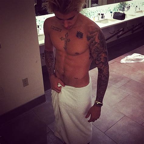 Justin Bieber Laughs Off Photoshop Rumours Posts Shirtless Picture On