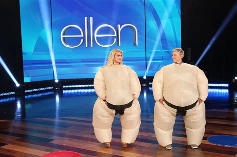 Ellen And Jessica Simpson Play Sumove It Move It