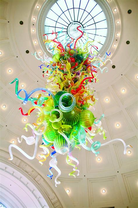 The Chihuly Chandelier In Union Station Looks Like A Sea Creatur 1889