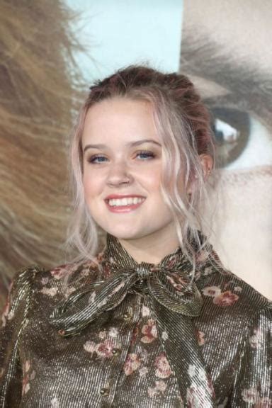 Ava Phillippe Death Fact Check Birthday And Age Dead Or Kicking