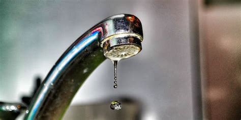 Without knowing these no one can fix a leaky kitchen faucet properly. How to Fix a Leaky Kitchen Faucet | Home DIY Guide