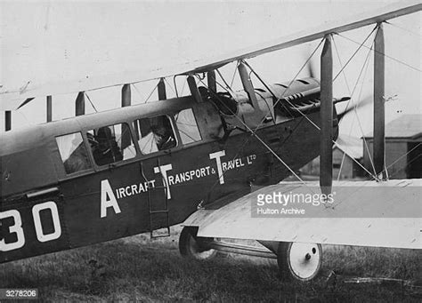 De Havilland Aircraft Company Photos And Premium High Res Pictures