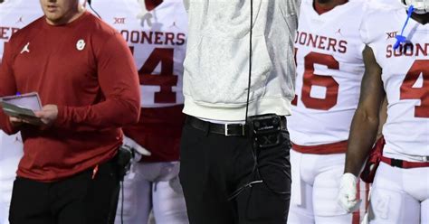 Breaking Lincoln Riley Leaving Ou To Become Usc Head Coach Per Report