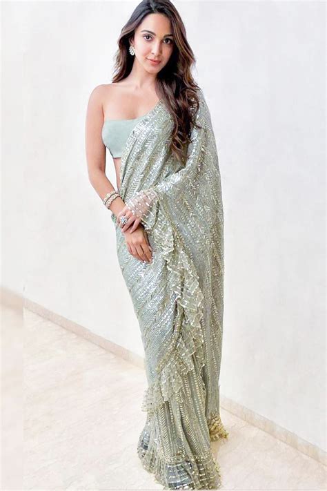 Kiara Advani S Sequinned Manish Malhotra Sari Came With The Most Unique One Shoulder Blouse