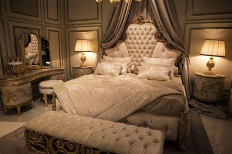 Gold Glitter And Endless Luxury Opulent Bedrooms From Classic To Modern Decoist