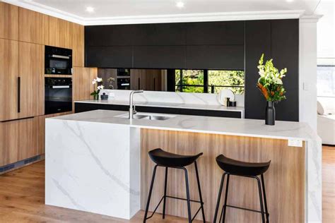 Find all the latest kitchen design trends 2021. A modern kitchen to 'wow' your guests - Complete Home