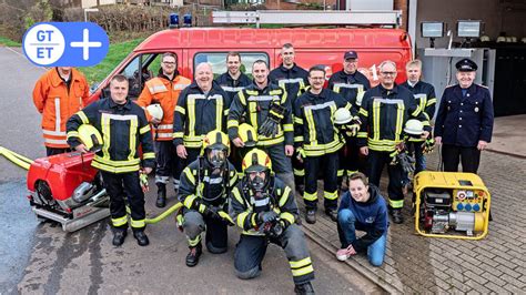 Feuerwehr Serie Lütgenhausen Kümmert Sich Um Faltbehälter Für Waldbrände