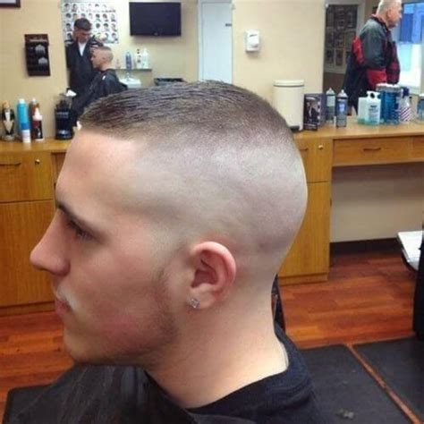 In what is commonly called a high and dry cut, they are sliced. 60 Military Haircut Ideas | MenHairstylist.com