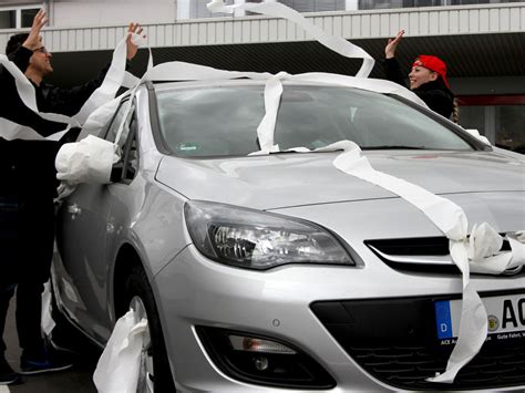 Скрипку слушай, скрипку слушай, наш костер зажжет, в пляс влекуще, в пляс влекуще, шабаша ночь зовет. Walpurgisnacht: Finger weg von fremden Autos | Auto ...