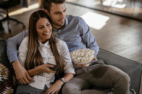 But just in case your hunt for an exciting action movie is yet not complete, this comprehensive roundup of the best action movies on netflix has got you fully covered with a great. Netflix: 13 séries feel good pour avoir le sourire ...