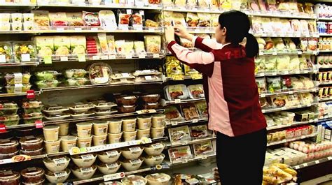 Is an american international chain of convenience stores, headquartered in dallas, texas. 7-Eleven brings taste of Japanese convenience to India ...