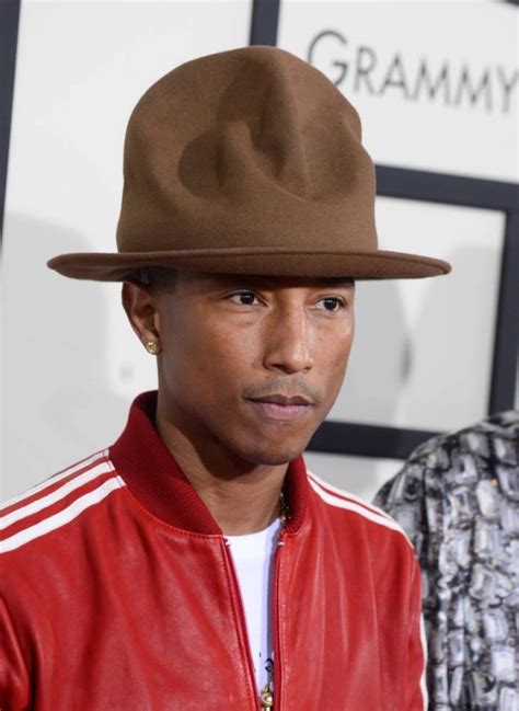 pharrell williams s gigantic grammys hat earns its own twitter account metro news