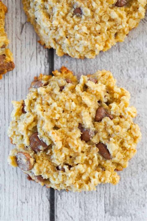 Oatmeal is a great, healthy food, but when it's paired with a bunch of fat, sugar and empty carbs (like most cookies), the health rating goes way down. Banana Oatmeal Cookies are an easy flourless cookie recipe. These chewy oatmeal cookies are ...