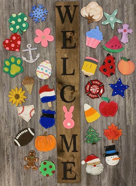 They call their unique decorating style perfect imperfections. Interchangeable WELCOME sign | Crafts, Diy crafts, Cricut ...