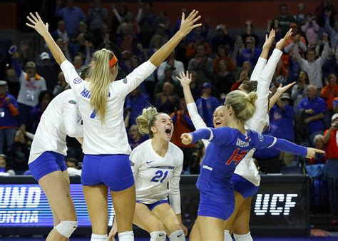 Gators Roll Into Ncaa Volleyball Regional Semifinal To Face Minnesota