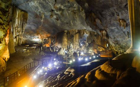 Paradise Cave At Phong Nha Ke Bang Stock Image Image Of Vietnam Bang