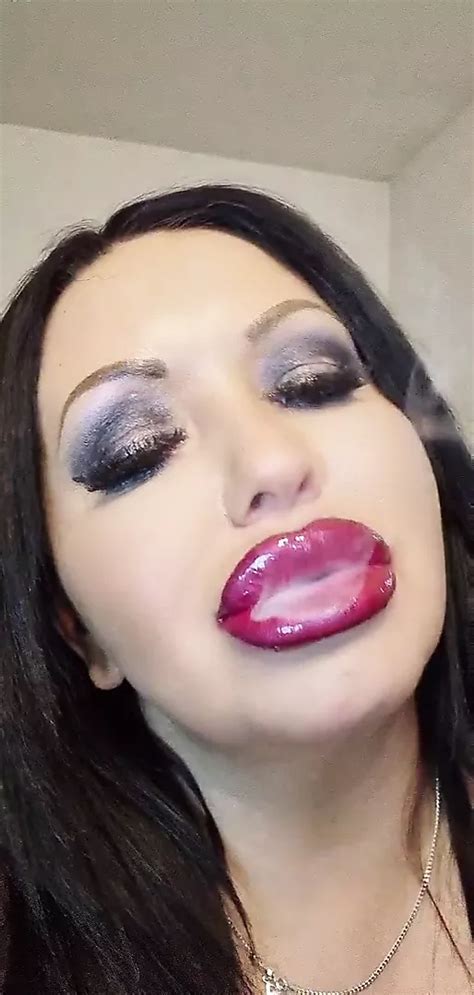 Mia Milf Smoke Fetish Vape Mind Fuck In Bright Red Lipstick Xhamster