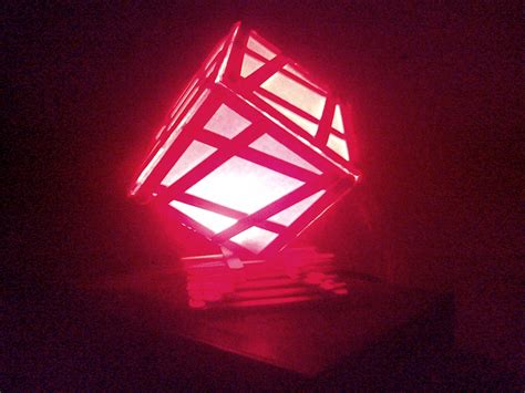 Kerajinan dari stik es krim yag satu ini sangat cocok untuk menemani tidur malammu agar lebih nyenyak. Keren Membuat Lampu Tidur | Kerajinan Lampion Stik Es krim ...