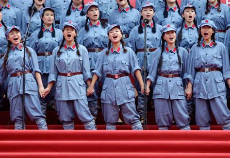 Pin By Alex Joyjoy On China Communist Clothing Red Song Chinese