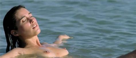 Nude Video Celebs Vahina Giocante Nude Paradise Cruise 2013