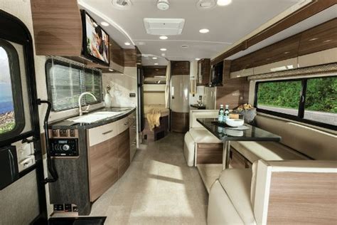 2015 Winnebago Navion 24j Class C Motorhome