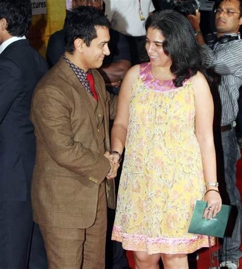 Perfectionist aamir khan has reportedly revealed that he is in continuous touch with his former wife reena dutta and he still feels that she is an integral part of his family. Aamir Khan and his ex-wife Reena (With images) | Aamir ...