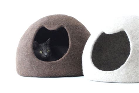 New Felted Wool Cat Caves From Agnes Felt Hauspanther