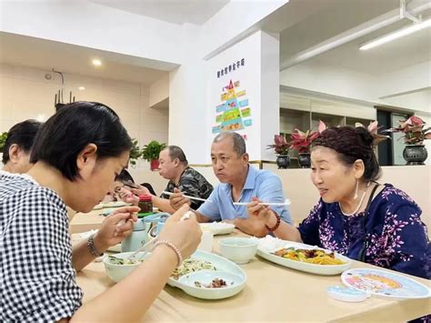 让老人尽享幸福“食”光澎湃号·政务澎湃新闻 The Paper