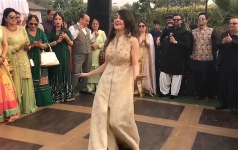 Pakistani Girl Did Hot Dance On Sunny Leones Song Video Going Viral Informalnewz