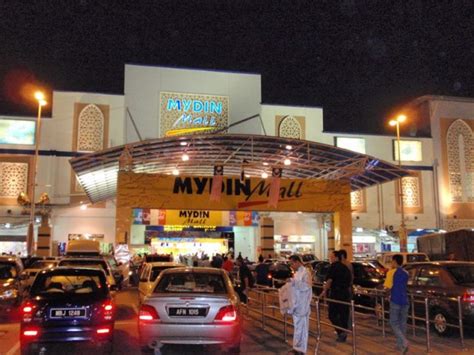 Mayang mall atrodas pie jalan haji mat taukey, kampung surau pasir, 20000 kuala terengganu, terengganu, malaizija, netālu no šīs vietas ir: Pakat Mai Ganu: Mydin Mall + Mayang Village