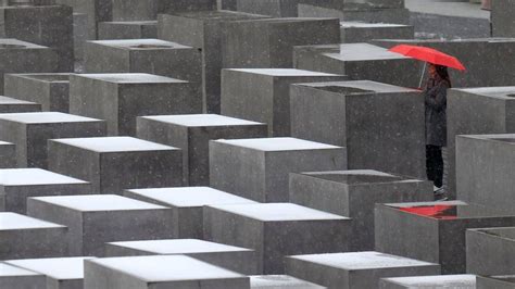 Yolocaust How Should You Behave At A Holocaust Memorial Bbc News